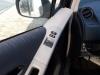 Toyota Yaris II (P9) 1.33 16V Dual VVT-I Elektrisch Raam Schakelaar