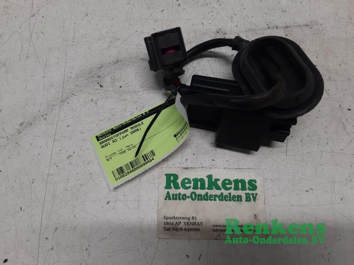 Gebruikte Brandstofpomp module Audi A3 Sportback (8PA) 1.6 FSI 16V Prijs € 25,00 Margeregeling aangeboden door Renkens Auto-Onderdelen B.V.