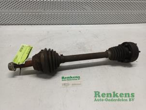 Gebruikte Homokineetas links-voor Seat Arosa (6H1) 1.4 MPi Prijs € 30,00 Margeregeling aangeboden door Renkens Auto-Onderdelen B.V.