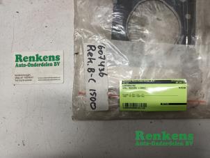 Nieuwe Koppakking Opel Rekord C 1.5 Prijs € 45,01 Inclusief btw aangeboden door Renkens Auto-Onderdelen B.V.