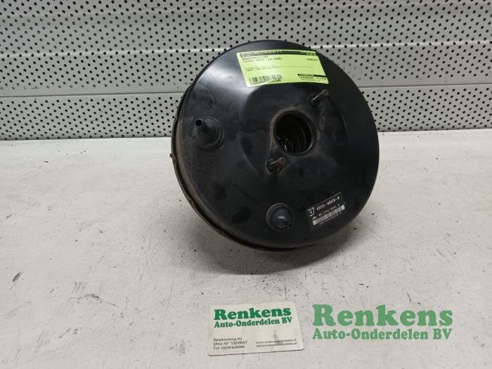 Gebruikte Rembekrachtiger Toyota Yaris II (P9) 1.33 16V Dual VVT-I Prijs € 50,00 Margeregeling aangeboden door Renkens Auto-Onderdelen B.V.