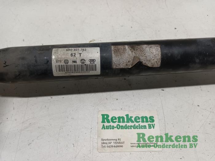 Aandrijfas rechts-voor van een Seat Ibiza ST (6J8) 1.4 16V 2010