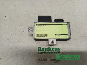 Gebruikte Gloeirelais Renault Kangoo Express (FC) 1.9 D 55 Prijs € 20,00 Margeregeling aangeboden door Renkens Auto-Onderdelen B.V.