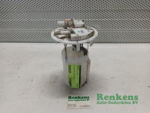 Gebruikte Dieselpomp Peugeot 208 I (CA/CC/CK/CL) 1.4 HDi Prijs € 40,00 Margeregeling aangeboden door Renkens Auto-Onderdelen B.V.