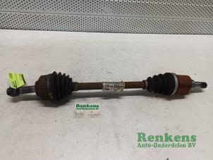 Gebruikte Homokineetas links-voor Peugeot 208 I (CA/CC/CK/CL) 1.4 HDi Prijs € 40,00 Margeregeling aangeboden door Renkens Auto-Onderdelen B.V.