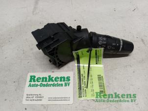 Gebruikte Ruitenwis Schakelaar Nissan Almera Tino (V10M) 1.8 16V Prijs € 25,00 Margeregeling aangeboden door Renkens Auto-Onderdelen B.V.