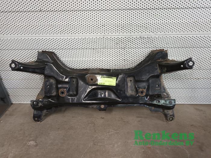Gebruikte Subframe Peugeot 108 1.2 VTi 12V Prijs € 100,00 Margeregeling aangeboden door Renkens Auto-Onderdelen B.V.