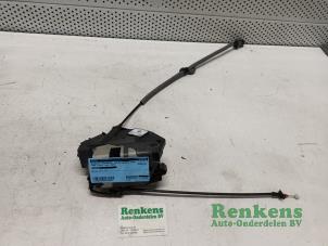 Gebruikte Slotmechaniek Portier 4Deurs rechts-voor Ford Focus 3 Wagon 1.0 Ti-VCT EcoBoost 12V 100 Prijs € 35,00 Margeregeling aangeboden door Renkens Auto-Onderdelen B.V.