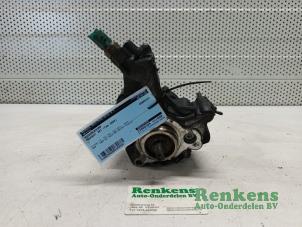Gebruikte Hogedrukpomp Peugeot 307 SW (3H) 2.0 HDi 135 16V FAP Prijs € 100,00 Margeregeling aangeboden door Renkens Auto-Onderdelen B.V.