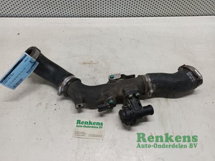 Gebruikte Intercooler Buis Hyundai Kona (OS) 1.0 T-GDI 12V Prijs € 75,00 Margeregeling aangeboden door Renkens Auto-Onderdelen B.V.