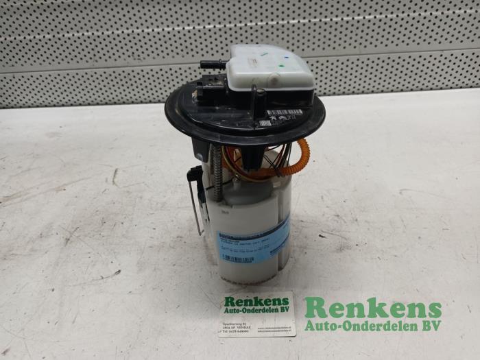 Gebruikte Benzinepomp Citroen C4 Cactus (0B/0P) 1.2 PureTech 110 12V Prijs € 75,00 Margeregeling aangeboden door Renkens Auto-Onderdelen B.V.