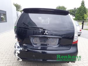 Gebruikte Achterspoiler Mitsubishi Grandis (NA) 2.4 16V MIVEC Prijs op aanvraag aangeboden door Renkens Auto-Onderdelen B.V.