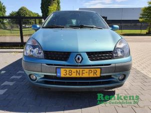 Gebruikte Koplamp links Renault Clio II (BB/CB) 1.2 16V Prijs € 35,00 Margeregeling aangeboden door Renkens Auto-Onderdelen B.V.