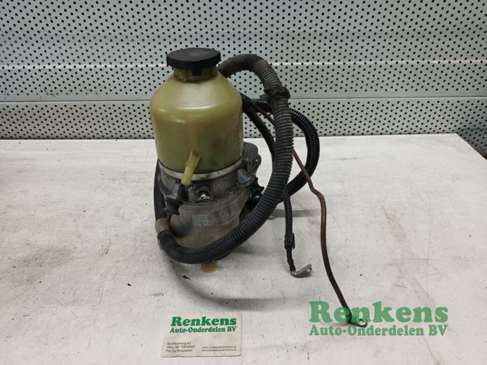 Gebruikte Servopomp Opel Astra H (L48) 1.7 CDTi 16V Prijs € 75,00 Margeregeling aangeboden door Renkens Auto-Onderdelen B.V.