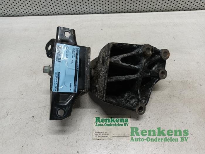 Motorsteun Hyundai Kona (OS), 2017 / 2023 1.0 T-GDI 12V, SUV, Benzine, 998cc, 88kW (120pk), FWD, G3LC, 2017-07 / 2023-04, OSF5P11 (Gebruikt)