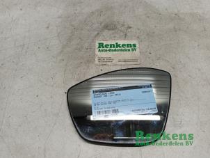 Gebruikte Spiegelglas links Peugeot 208 I (CA/CC/CK/CL) 1.4 HDi Prijs € 20,00 Margeregeling aangeboden door Renkens Auto-Onderdelen B.V.