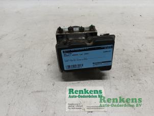 Gebruikte ABS Pomp Renault Kangoo (KC) 1.6 16V Prijs € 50,00 Margeregeling aangeboden door Renkens Auto-Onderdelen B.V.