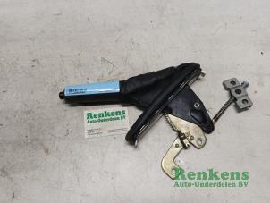 Gebruikte Handremhendel MG MGF 1.8i VVC 16V Prijs € 35,00 Margeregeling aangeboden door Renkens Auto-Onderdelen B.V.