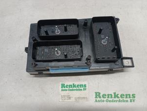 Gebruikte Zekeringkast Opel Astra H (L48) 1.7 CDTi 16V Prijs € 50,00 Margeregeling aangeboden door Renkens Auto-Onderdelen B.V.