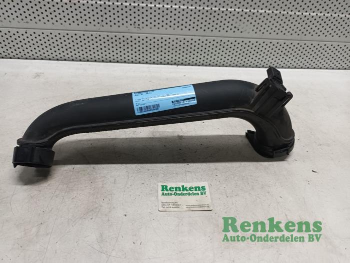 Gebruikte Intercooler Buis Audi A1 Sportback (8XA/8XF) 1.4 TFSI Cylinder on demand 16V Prijs € 25,00 Margeregeling aangeboden door Renkens Auto-Onderdelen B.V.