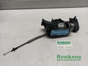 Gebruikte Deurslot Mechaniek 4Deurs links-achter Ford Fiesta 7 1.1 Ti-VCT 12V 85 Prijs € 35,00 Margeregeling aangeboden door Renkens Auto-Onderdelen B.V.