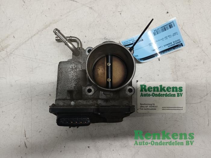 Gebruikte Gasklephuis Toyota Avensis Wagon (T25/B1E) 1.8 16V VVT-i Prijs € 35,00 Margeregeling aangeboden door Renkens Auto-Onderdelen B.V.
