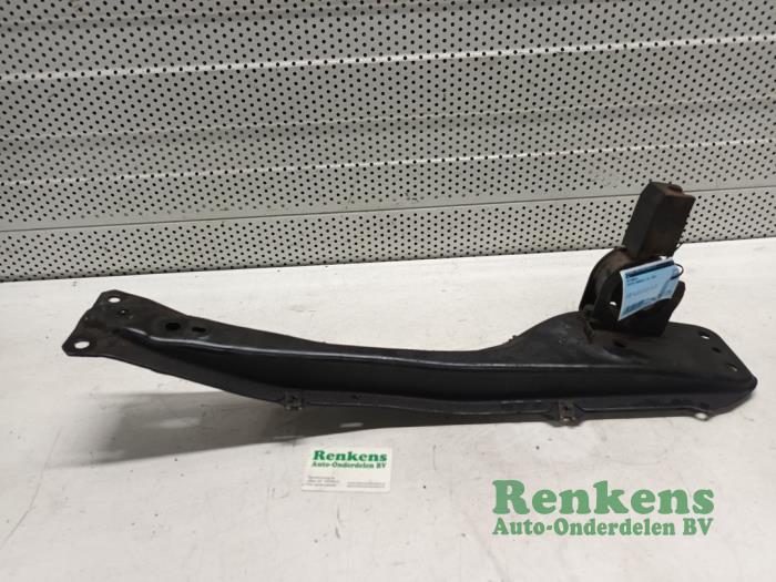 Gebruikte Motorbalk Toyota Avensis Wagon (T25/B1E) 1.8 16V VVT-i Prijs € 35,00 Margeregeling aangeboden door Renkens Auto-Onderdelen B.V.