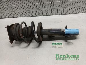 Gebruikte Mac Phersonpoot rechts-voor BMW Mini One/Cooper (R50) 1.6 16V One Prijs € 35,00 Margeregeling aangeboden door Renkens Auto-Onderdelen B.V.