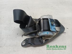 Gebruikte Veiligheidsgordel rechts-achter Toyota Avensis Wagon (T25/B1E) 1.8 16V VVT-i Prijs € 30,00 Margeregeling aangeboden door Renkens Auto-Onderdelen B.V.