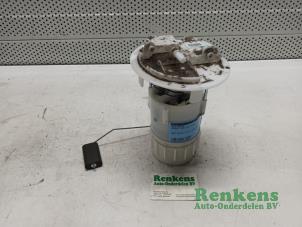 Gebruikte Benzinepomp Peugeot 208 I (CA/CC/CK/CL) 1.0 Vti 12V PureTech Prijs € 40,00 Margeregeling aangeboden door Renkens Auto-Onderdelen B.V.