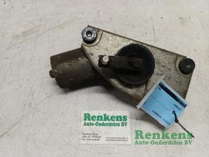 Gebruikte Ruitenwissermotor voor Opel Kadett D (31/32/33/34/41/42/43/44) 1.3 N Prijs € 20,00 Margeregeling aangeboden door Renkens Auto-Onderdelen B.V.