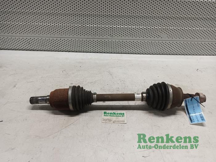Gebruikte Aandrijfas links-voor Fiat 500L (199) 1.6 D 16V Multijet Prijs € 90,00 Margeregeling aangeboden door Renkens Auto-Onderdelen B.V.
