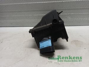 Gebruikte Luchtfilterhuis Opel Insignia 1.6 16V Ecotec Prijs € 40,00 Margeregeling aangeboden door Renkens Auto-Onderdelen B.V.