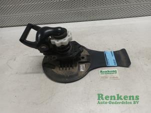 Gebruikte Reservewiel Hefmechaniek Renault Modus/Grand Modus (JP) 1.2 16V Prijs € 35,00 Margeregeling aangeboden door Renkens Auto-Onderdelen B.V.