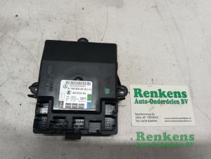Gebruikte Centrale Deurvergrendelings Module Mercedes A (W169) 2.0 A-200 5-Drs. Prijs € 30,00 Margeregeling aangeboden door Renkens Auto-Onderdelen B.V.