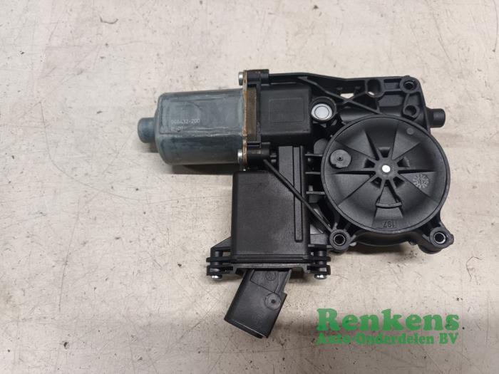 Raammotor Portier van een Opel Adam 1.4 16V Bi-Fuel Ecoflex 2018