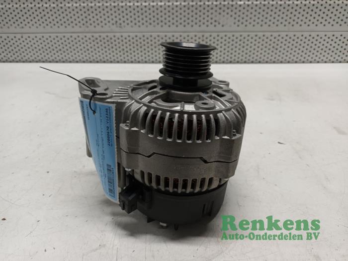 Gebruikte Dynamo Volkswagen Golf III Cabrio (1E) 1.8,Avantgarde Prijs € 50,00 Margeregeling aangeboden door Renkens Auto-Onderdelen B.V.