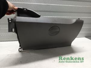 Gebruikte Dashboardkastje Renault Kangoo/Grand Kangoo (KW) 1.6 Prijs € 30,00 Margeregeling aangeboden door Renkens Auto-Onderdelen B.V.