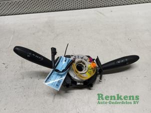 Gebruikte Combischakelaar Stuurkolom Fiat 500 (312) 1.2 Prijs € 50,00 Margeregeling aangeboden door Renkens Auto-Onderdelen B.V.