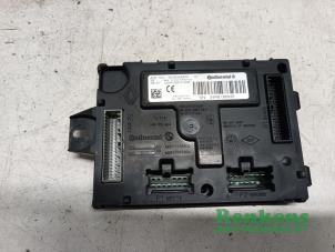 Gebruikte Computer Body Control Renault Clio IV (5R) 1.2 16V Prijs € 60,00 Margeregeling aangeboden door Renkens Auto-Onderdelen B.V.