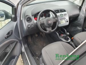 Gebruikte Dashboard Seat Altea XL (5P5) 1.4 TSI 16V Prijs op aanvraag aangeboden door Renkens Auto-Onderdelen B.V.