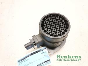 Gebruikte Luchtmassameter Kia Cee'd (EDB5) 1.6 CRDi 16V Prijs € 20,00 Margeregeling aangeboden door Renkens Auto-Onderdelen B.V.