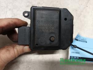 Gebruikte Kachelklep Motor Seat Ibiza IV SC (6J1) 1.6 TDI 90 Prijs € 20,00 Margeregeling aangeboden door Renkens Auto-Onderdelen B.V.