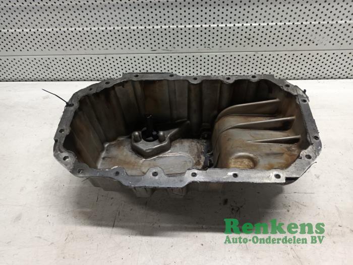 Gebruikte Carterpan Volkswagen Golf V (1K1) 1.4 FSI 16V Prijs € 35,00 Margeregeling aangeboden door Renkens Auto-Onderdelen B.V.
