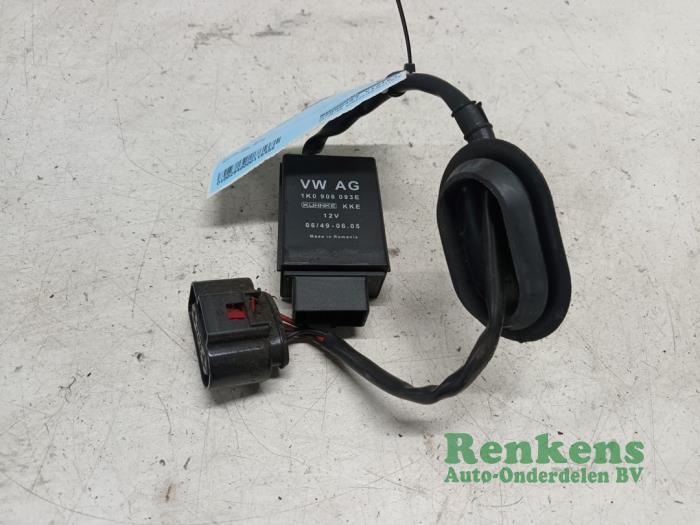Gebruikte Brandstofpomp module Volkswagen Jetta III (1K2) 1.6 FSI 16V Prijs € 20,00 Margeregeling aangeboden door Renkens Auto-Onderdelen B.V.