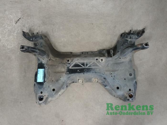 Gebruikte Subframe Peugeot Partner Tepee (7A/B/C/D/E/F/G/J/P/S) 1.6 HDI 75 Prijs € 70,00 Margeregeling aangeboden door Renkens Auto-Onderdelen B.V.