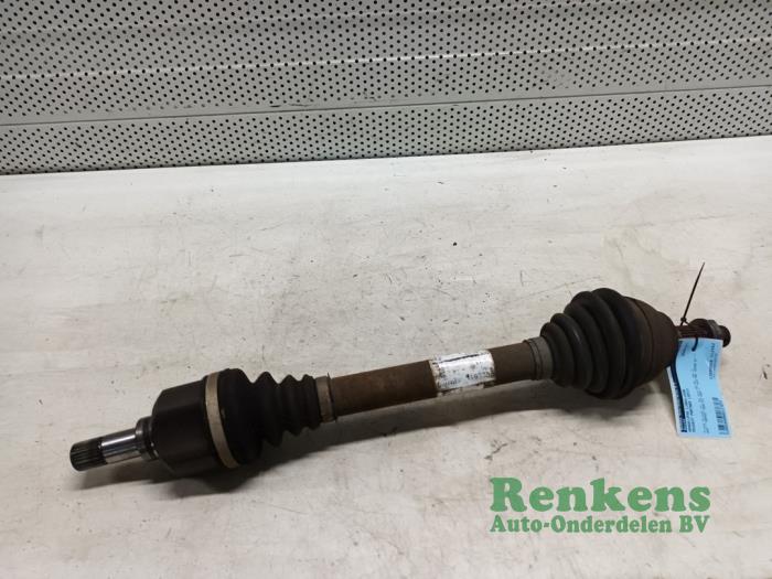Gebruikte Steekas links-voor Peugeot Partner Tepee (7A/B/C/D/E/F/G/J/P/S) 1.6 HDI 75 Prijs € 35,00 Margeregeling aangeboden door Renkens Auto-Onderdelen B.V.