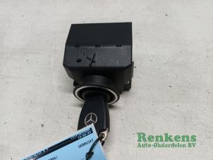Gebruikte Kontaktslot + Sleutel Mercedes A (W169) 1.5 A-150 5-Drs. Prijs € 60,00 Margeregeling aangeboden door Renkens Auto-Onderdelen B.V.