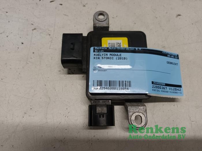 Gebruikte Koelvin module Kia Stonic (YB) 1.0i T-GDi 12V Prijs € 35,00 Margeregeling aangeboden door Renkens Auto-Onderdelen B.V.