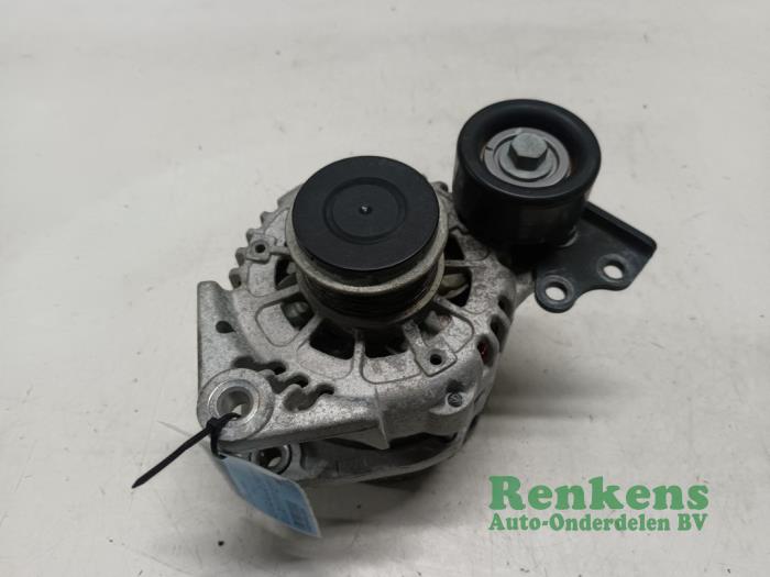 Gebruikte Dynamo Kia Stonic (YB) 1.0i T-GDi 12V Prijs € 60,00 Margeregeling aangeboden door Renkens Auto-Onderdelen B.V.